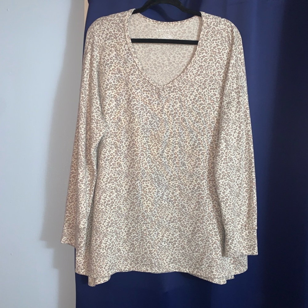 American Eagle SUPER Soft Cheetah Long Sleeve Size Large